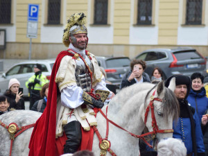 Svatý Martin přivezl do Brna na bílém koni první letošní víno