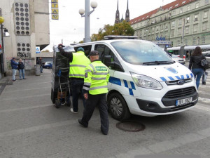 Celníci v Brně kontrolují nelegální herny