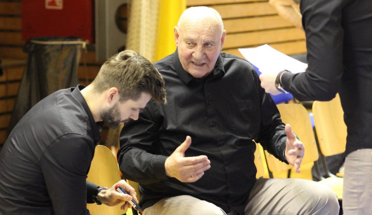 Těší mě, že se vracíme na evropskou scénu, říká basketbalová legenda Bobrovský