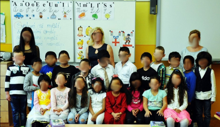 Fotografie zveřejněná Teplickým deníkem, pod kterou se vznesla vlna nenávistných komentářů.