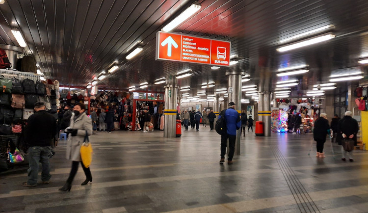 Myší díru čeká proměna. Stávajíci prodejci neví, co s nimi bude