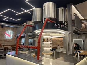 Z brněnské historické pošty je pivovar, pivo tam vaří žena