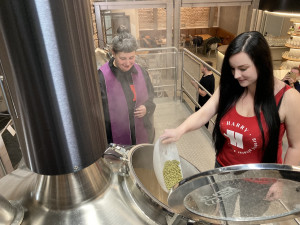 Z brněnské historické pošty je pivovar, pivo tam vaří žena