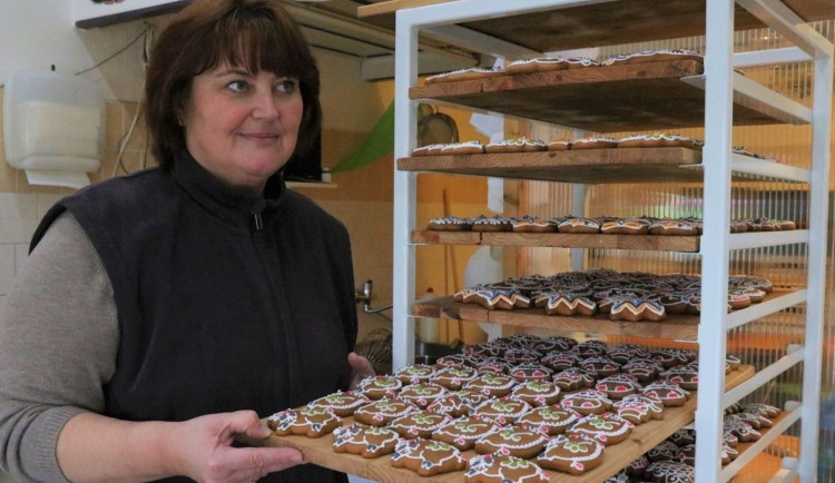 Brněnská mistryně vánočních perníčku se před Vánocemi nezastaví