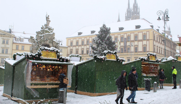 Brněnský Zelný trh pokryl sníh