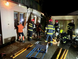 Výbuch v rodinném domě na Brněnsku. Havárie nastala zřejmě kvůli svíčce