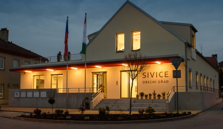 Obec na Brněnsku si přestavěla samoobsluhu potravin na obecní úřad