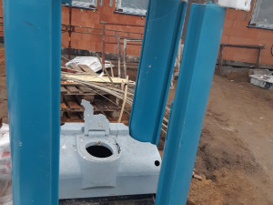 Vandal na Brněnsku naštval dělníky, zničil jim mobilní toaletu