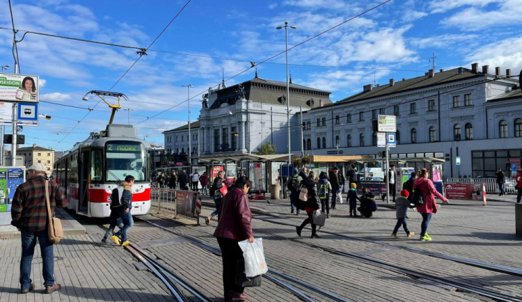 Dopravní podnik v Brně je připraven kvůli šíření omikronu omezovat spoje