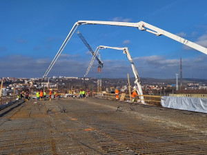 V Brně staví estakádu. Bude součástí dopravní okruhu
