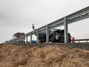 Hromadná nehoda sedmi vozů uzavřela příjezd do Brna po D52