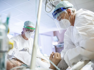 V pracovní karanténě je v brněnské nemocnici přes devadesát zaměstnanců