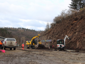 Adamov je bez kolejí i nádraží. Vlaková trať z Blanska do Brna se rekonstruuje