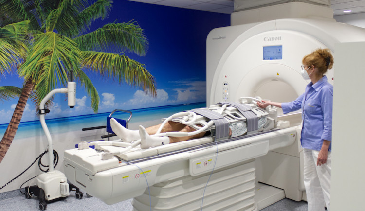 I v Brně umíme být světoví, říká ředitelka SurGal Clinic o nové magnetické rezonanci s umělou inteligencí