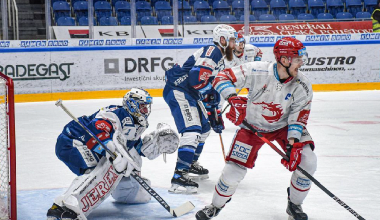 Hokejisté Brna zdolali v prodloužení Třinec, který vede tabulku