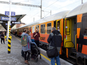 Brno vyslalo historicky první vlak, který dojede až na vídeňské letiště