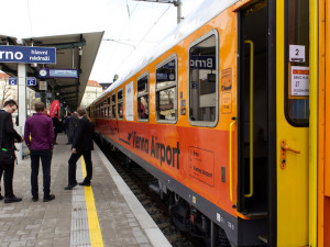 Brno vyslalo historicky první vlak, který dojede až na vídeňské letiště