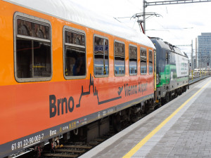 Brno vyslalo historicky první vlak, který dojede až na vídeňské letiště