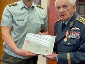 Poslední československý pilot RAF Emil Boček slaví devětadevadesáté narozeniny
