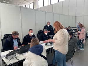 Na brněnské výstaviště míří uprchlíci z Ukrajiny. Otevřelo se tam centrum pomoci