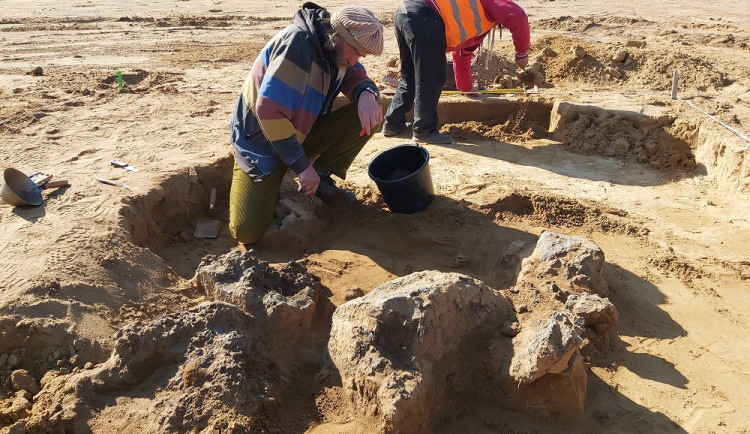 Další nálezy na trase dálnice D55. Archeologové objevili keltskou pec