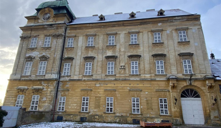 Znojemský klášter čekají další opravy. Památka dostane nová okna