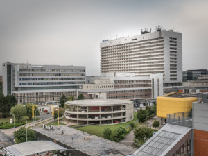 Návrat k normálu. Brněnské fakultní nemocnice ruší zákaz návštěv