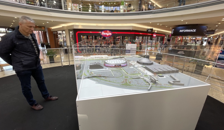 V Brně je dominantou obchoďáku 3D model hokejové haly