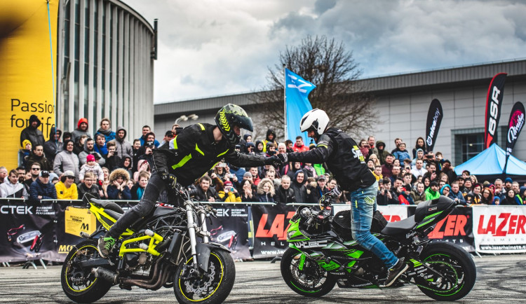 Brno zažije svátek motorkářů. Na výstaviště přijedou legendární Jawy, slavní jezdci i kaskadéři