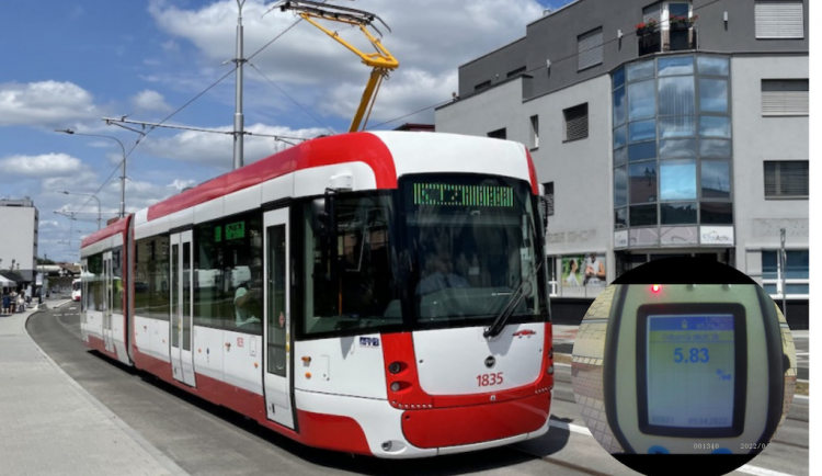 Z brněnské šaliny vystoupil rekordman. Nadýchal šest promile a usnul na chodníku