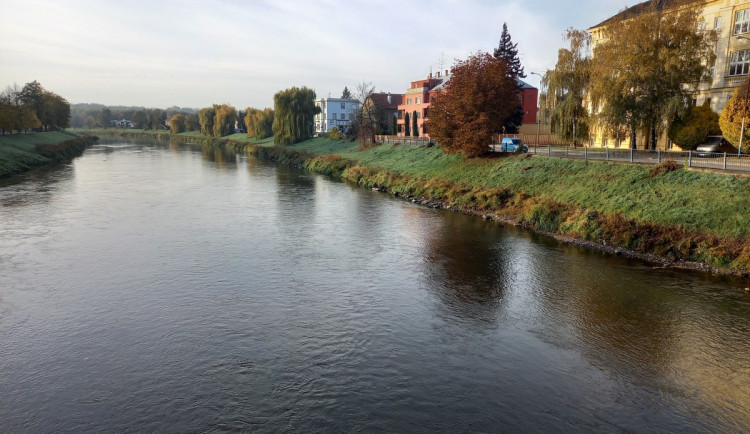 Vodohospodáři staví v Břeclavi zeď. Ochrání město před povodněmi