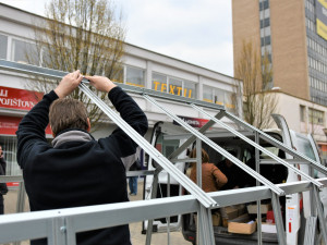 Blansko poznává umění. Přijďte si vyměnit semínka, lákají autoři skleníku na náměstí