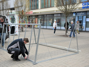 Blansko poznává umění. Přijďte si vyměnit semínka, lákají autoři skleníku na náměstí