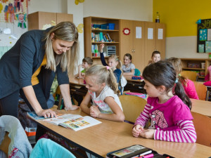 Brno zaplatí žákům z Ukrajiny nové vybavení ve třídách. Do škol posílá tři miliony