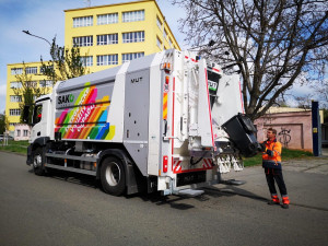 Popeláři v Brně umyjí lidem černé nádoby na komunální odpad