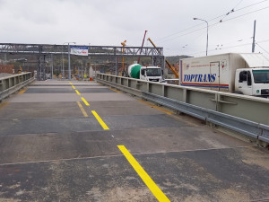 V Brně číhá nová dopravní past. U Tomkova náměstí se jezdí jen jedním pruhem