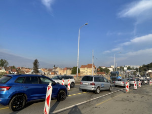 Dopravu v Brně paralyzovalo omezení u Tomkova náměstí. Řidiči nabírají výrazná zpoždění