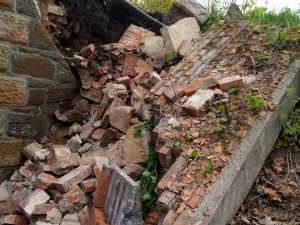 Silničáři narychlo zavřeli u Brna most. Rozpadá se, konstatovali