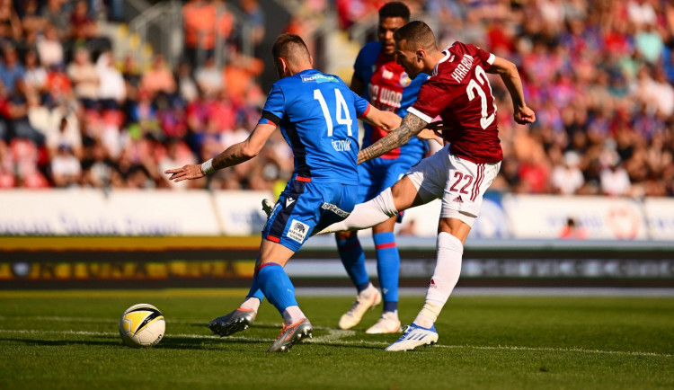 Sparta ztratila šanci na titul. Plzeň ji porazila 3:0