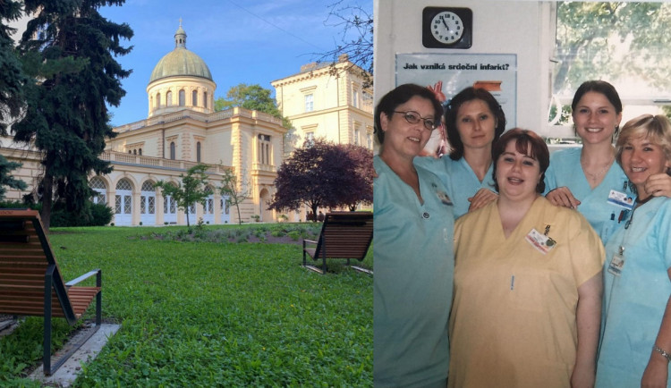 Sestřička Magdalena Sedláčková (vlevo) s ostatními zaměstnankyněmi nemocnice