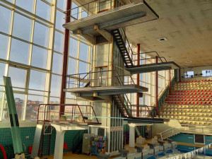 Brno potěší plavce. Lužánecký bazén získá nové skokanské můstky i desetimetrovou věž