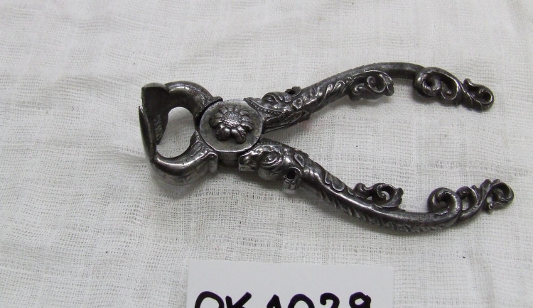 V Severočeském muzeu jsou k vidění zdobené historické nástroje