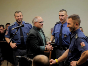 Konopný léčitel Dušan Dvořák požádal prezidenta o milost. Soudy v jeho případě ignorovaly důkazy