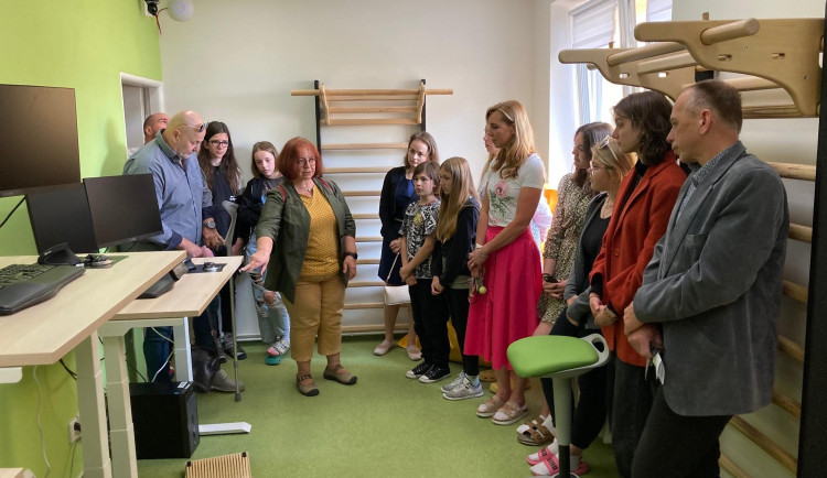 Gymnázium Frýdlant má unikátní relaxační studovnu. Vytváří zdravé pracovní prostředí