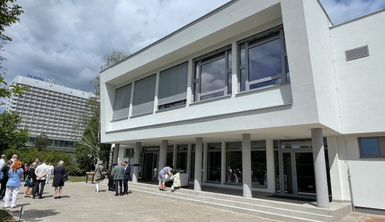 Po šedesáti letech prokoukla bohunická klinika psychiatrie. Pacienty mají zahradu i pokoje po dvou