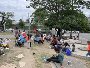 Brnu dochází trpělivost s ukrajinskými Romy z nádraží. Odsune je za plot