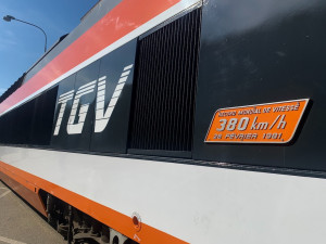 Brno obdivuje čtyřicet let starý vlak z Francie, který přijel z Německa