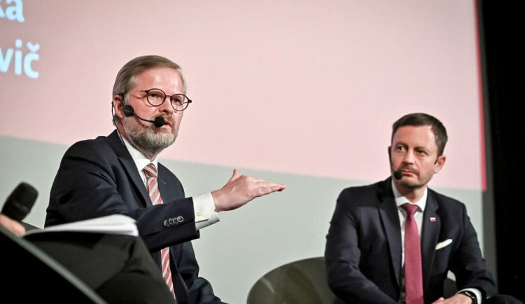 Fiala v debatě s Hegerem