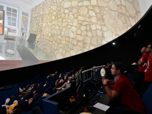 Podívejte se na nejnovější a nejlepší filmy pro digitální planetária 