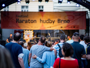 Hudba na každém kroku. Maraton hudby Brno rozezní i mendelovský skleník